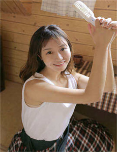 《性饥渴的漂亮女邻居BD视频》