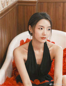 《淘气精灵》
